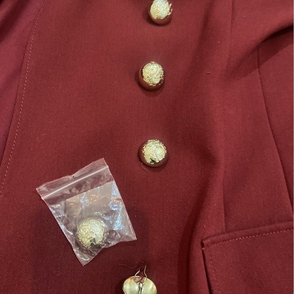 Vince Camuto double breasted coat gold tone logo buttons lined merlot large - Picture 7 of 12